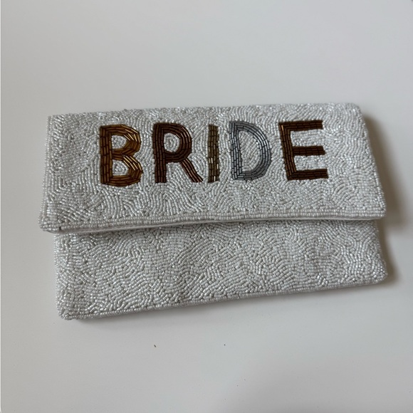 Antik Kraft White Beaded Bride Clutch Bag with Gold Chain - Picture 6 of 8